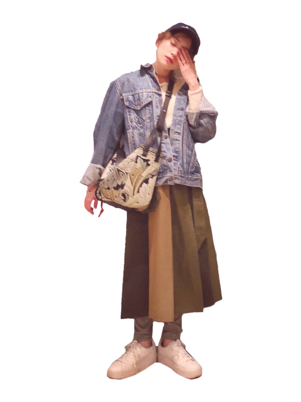「LEINWANDE、今日のたかはし、高橋愛、Brandy Melville、ラクチンコーデ、カジュアル、BEAMS、spring、PUMA、EDIT.FOR LULU」｜「LEINWANDEのアイテム（スカート、グリーン系）」を使った、高橋愛さん（レディース・154cm）の春コーディネートの1枚目の写真