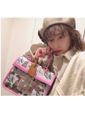 「IKUMI（イクミ）のアイテム（ジャケット/アウター）」を使った、高橋愛さん（レディース・154cm）の春コーディネート