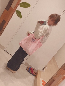 「H&M」｜「アイテム（つなぎ/オールインワン）」を使った、高橋愛さん（レディース・154cm）の春コーディネート