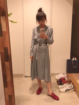 「GUCCI（グッチ）のアイテム（シューズ）」を使った、高橋愛さん（レディース・154cm）の秋コーディネート