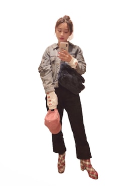 「高橋愛」｜「アイテム（キャップ）」を使った、高橋愛さん（レディース・154cm）の秋コーディネート