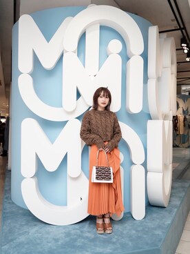 miu miu（ミュウミュウ）のニット/セーターを使った人気ファッション