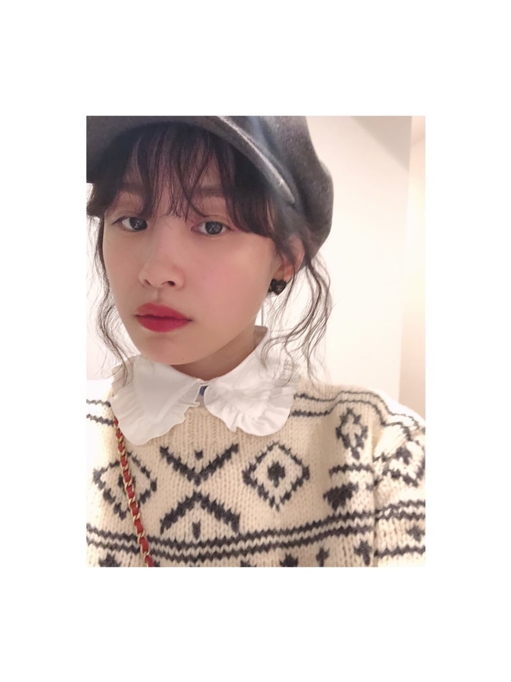 「休日スタイル、低身長コーデ、ootd、高橋愛、今日のたかはし、Polo Ralph Lauren、ニット、aquascutum、ブラウス、SENCE OF PLACE 」｜「SENSE OF PLACE by URBAN RESEARCHのベーシックウールキャスケット（キャスケット、グレー系）」を使った、高橋愛さん（レディース・154cm）の冬コーディネートの1枚目の写真