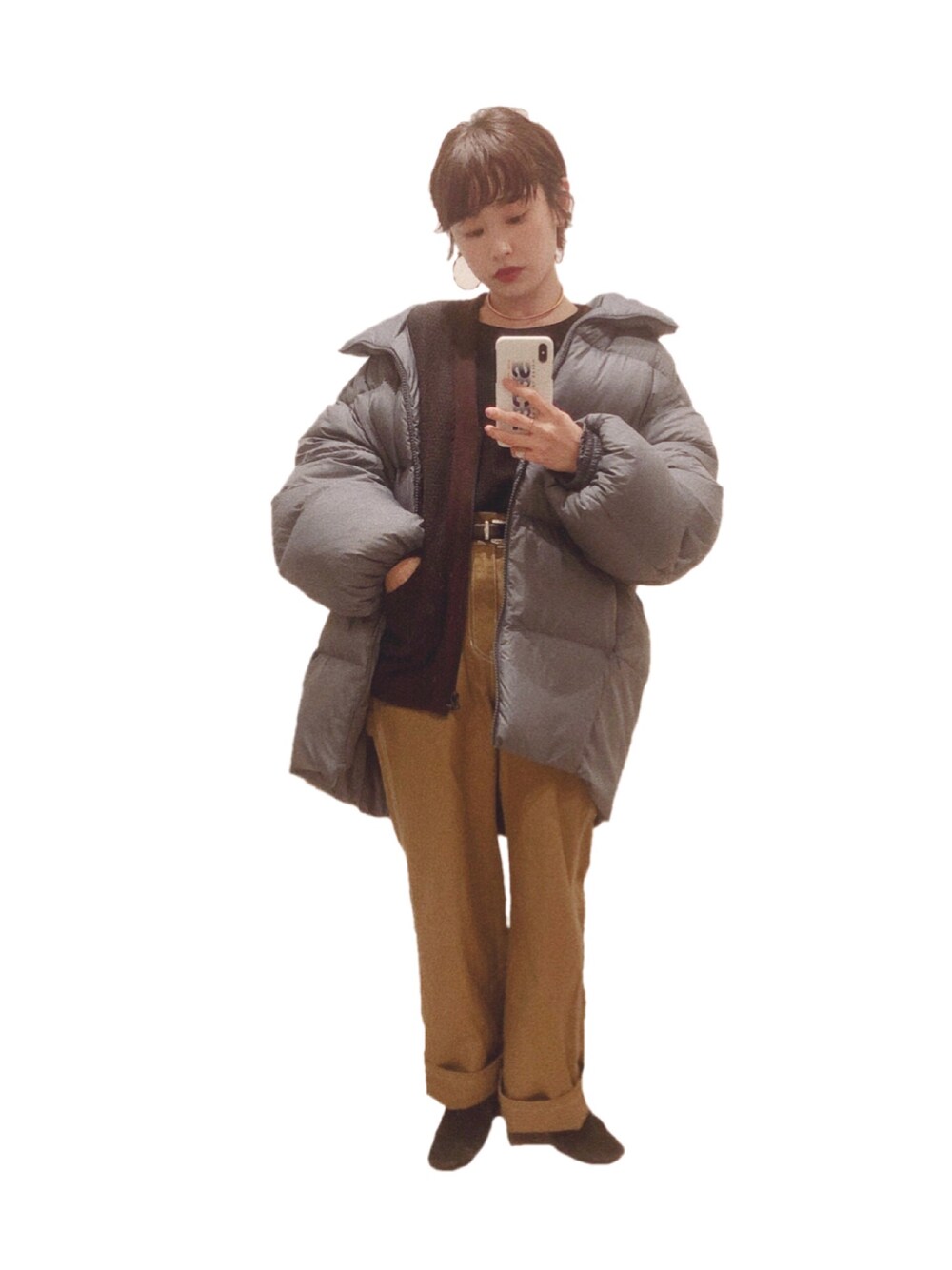 「大人カジュアル、FREAK’Ｓ STORE、TOGA PULLA、wcj、高橋愛、Dickies、ディッキーズ(Dickies)、UNIQLO、UNIQLO U、WRAPINKNOT」｜「UNIQLOのアイテム（ダウンジャケット/コート、グレー系）」を使った、高橋愛さん（レディース・154cm）の春コーディネートの1枚目の写真