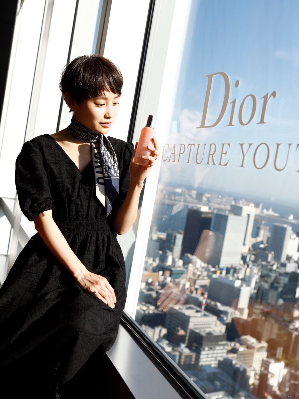 高橋愛さんの（Dior）を使ったコーディネート