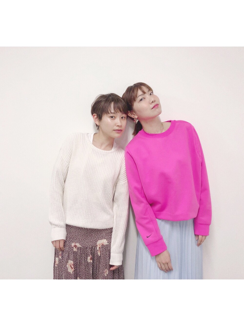 「ショートヘア、高橋愛、H&M、エイチアンドエム、レオパード、American Apparel、Maison Margiela、HALCALI、はるちゃん、154cm」｜「American Apparelのアイテム（ニット/セーター、ホワイト系）」を使った、高橋愛さん（レディース・154cm）の春コーディネートの1枚目の写真