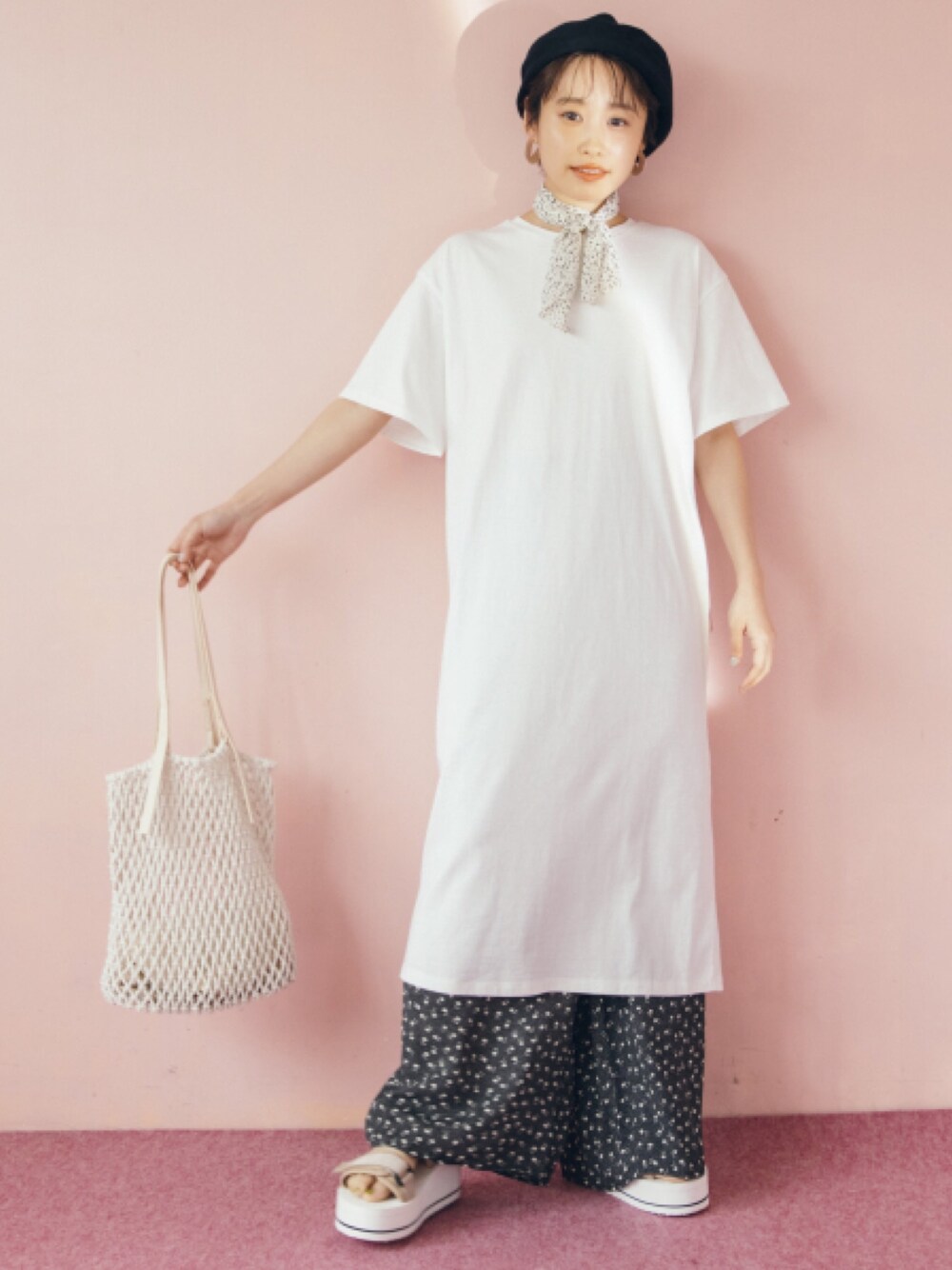 「AI × Heather、ラクチンコーデ、Heather、高橋愛、高橋愛コラボ、ホワイト」｜「Heatherの高橋愛コラボカットワンピース　848432（ワンピース、ホワイト系）」を使った、高橋愛さん（レディース・155cm）の夏コーディネートの1枚目の写真