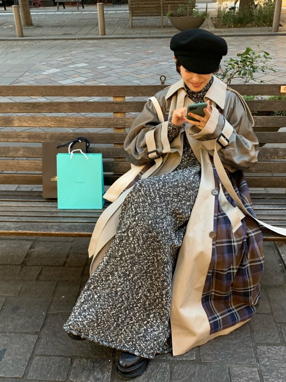 「休日スタイル、高橋愛、わたしのいもーと、いもーとカメラ、低身長、beautiful people、irene、トレンチコート、ポケモンGO」｜「IRENEのアイテム（トレンチコート、ベージュ系）」を使った、高橋愛さん（レディース・154cm）の秋コーディネートの1枚目の写真