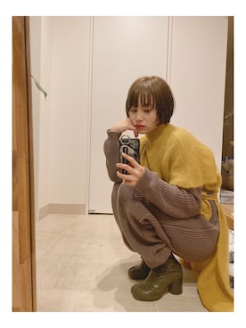 「高橋愛」｜「アイテム（財布/小物）」を使った、高橋愛さん（レディース・154cm）の冬コーディネート