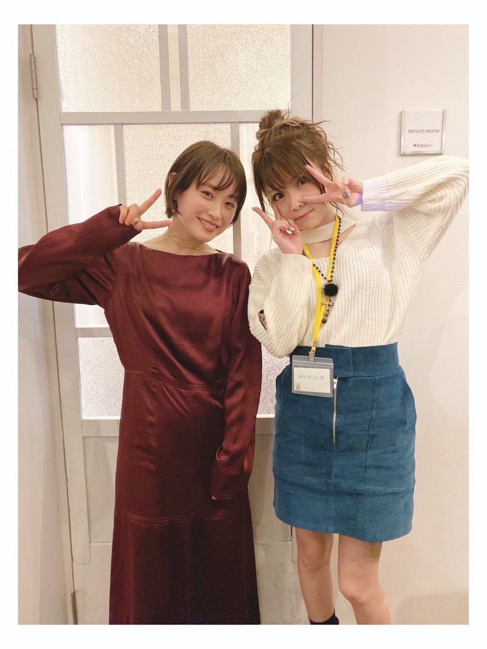 「田中れいな、高橋愛、T&T、年末WEAR感謝祭、プチプラコーデ、H&M、ドレスアップ、MAIDEN、ボルドー、テロテロ」｜「H&Mのアイテム（ワンピース/ドレス、レッド系）」を使った、高橋愛さん（レディース・154cm）の冬コーディネートの1枚目の写真