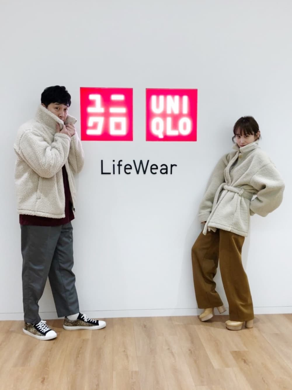 「UNIQLO U、UNIQLO、ユニクロユー、あべこうじ、高橋愛、リンクコーデ」｜「UNIQLOのアイテム（ジャケット/アウター、ホワイト系）」を使った、高橋愛さん（レディース・154cm）の冬コーディネートの1枚目の写真
