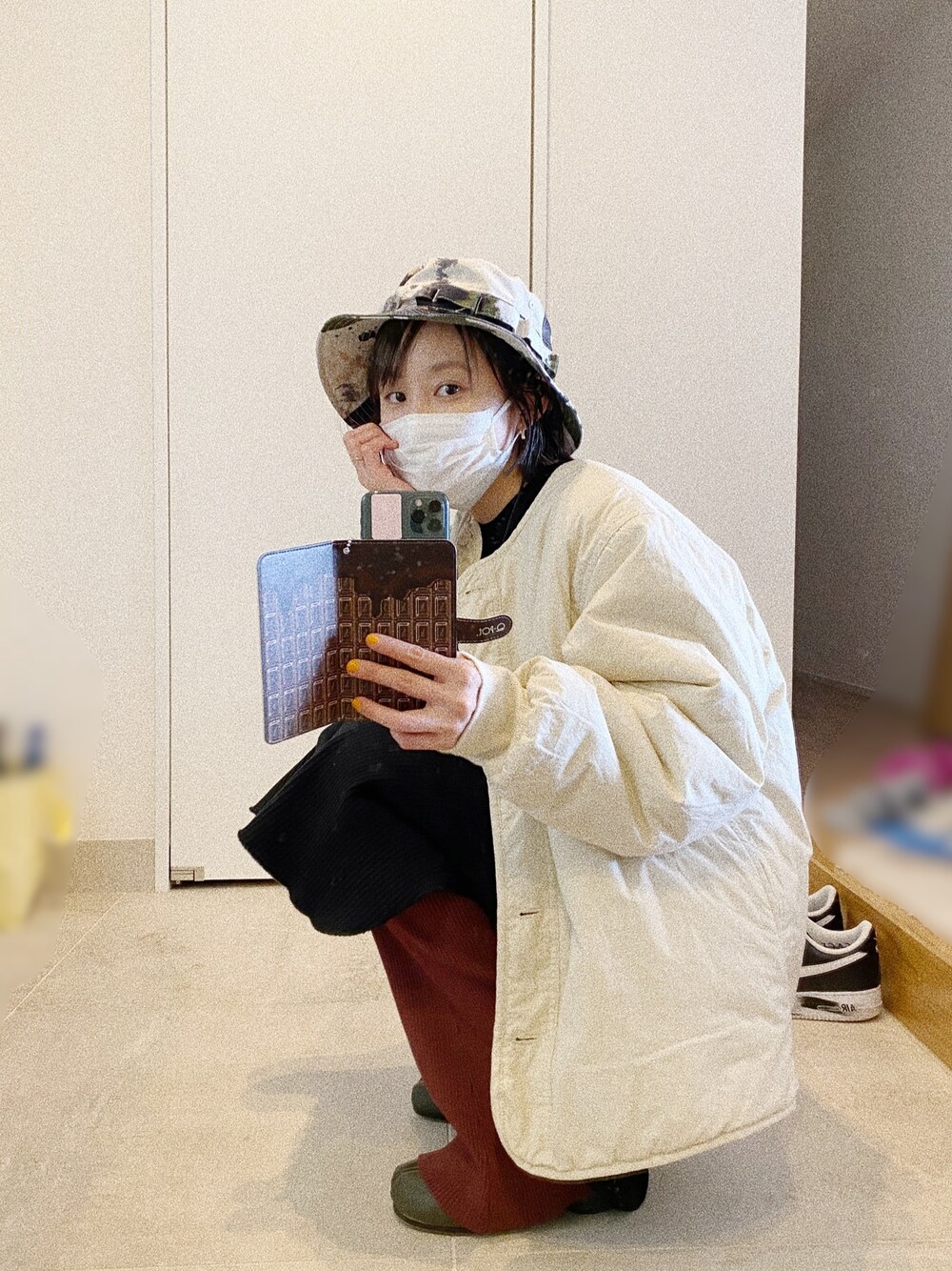 「Ungrid、CLANE、LEINWANDE、NEW ERA、高橋愛、Maison Margiela」｜「Ungridのキルティングリバーシブルボアコート（ブルゾン、ホワイト系）」を使った、高橋愛さん（レディース・154cm）の冬コーディネートの1枚目の写真