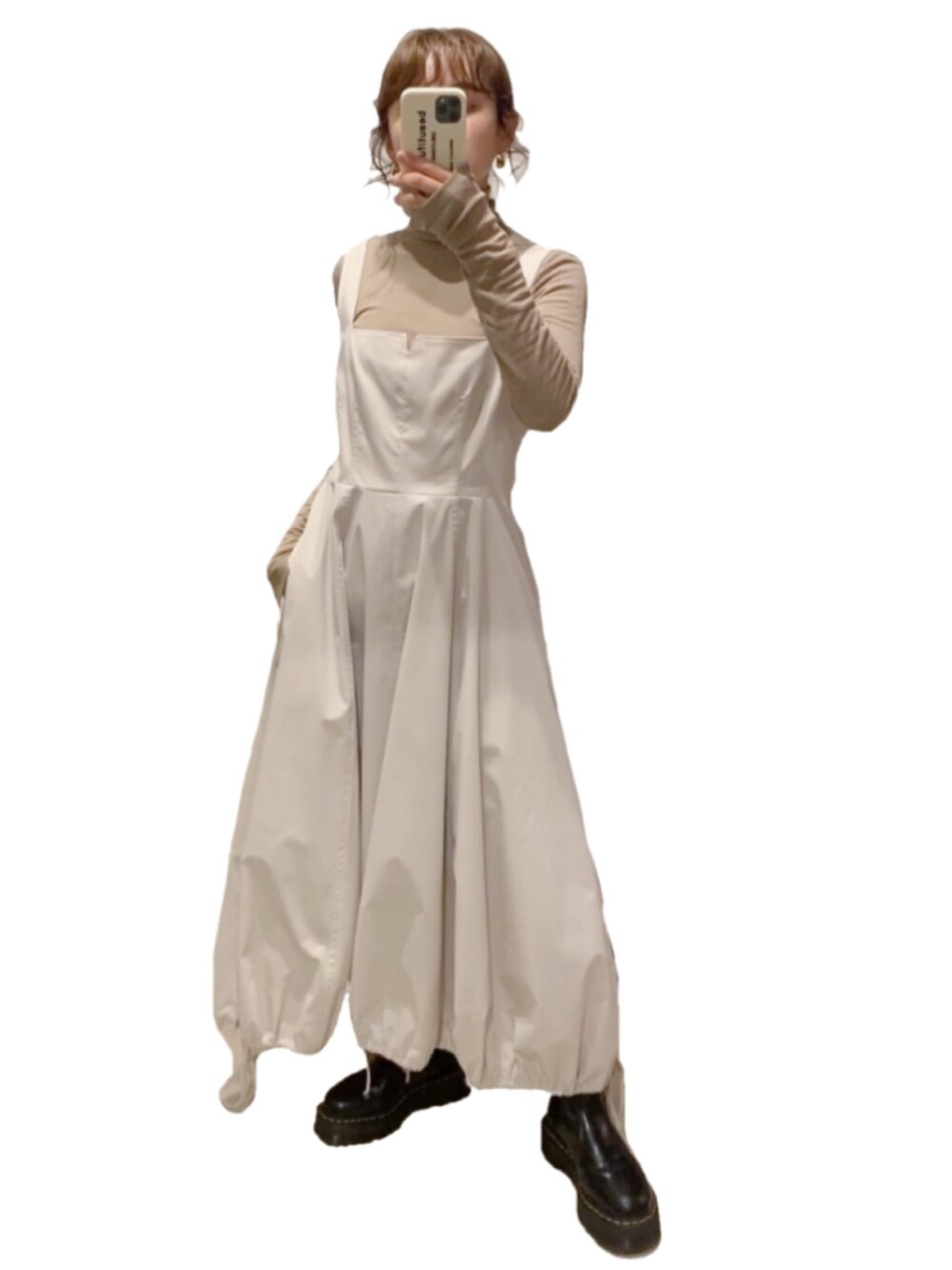 「irene、アイレネ、高橋愛、ワンピース、ジャンスカ、le ciel bleu、Dr.Martens、厚底、Littlesuzie、リトルスージー」｜「IRENEのアイテム（ワンピース/ドレス、ホワイト系）」を使った、高橋愛さん（レディース・154cm）の春コーディネートの1枚目の写真