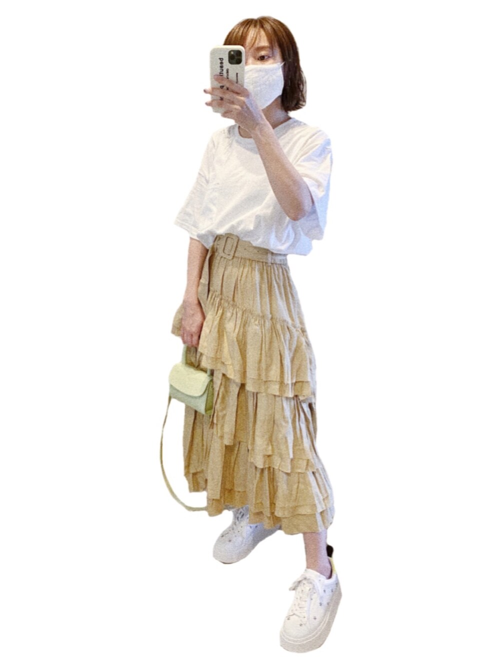 「きいろといえばわたし、irojikake、イロジカケ、高橋愛、厚底スニーカー、wc japan、jouetie、ジュエティ」｜「irojikakeのアイテム（Tシャツ/カットソー、ホワイト系）」を使った、高橋愛さん（レディース・154cm）の夏コーディネートの1枚目の写真