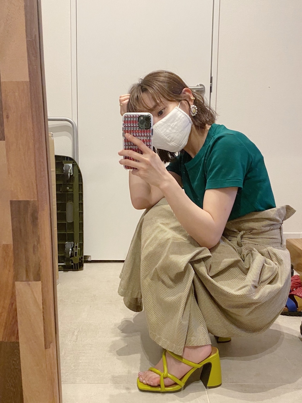 「EVRIS 、一目惚れ、サンダル、UNIQLO、みどり、高橋愛、liquem、村上隆、キラキラ」｜「liquemのアイテム（ピアス（両耳用）、その他）」を使った、高橋愛さん（レディース・154cm）の夏コーディネートの1枚目の写真