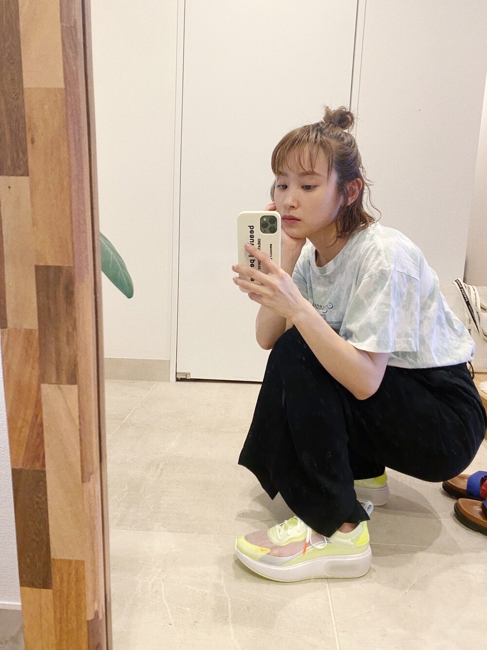 「KIN、マチュピチュ、machupichu、高橋愛、Tシャツ、タイダイ、STUDIOUS、NIKE、きいろといえばわたし」｜「KINのアイテム（Tシャツ/カットソー、グリーン系）」を使った、高橋愛さん（レディース・154cm）の夏コーディネートの1枚目の写真