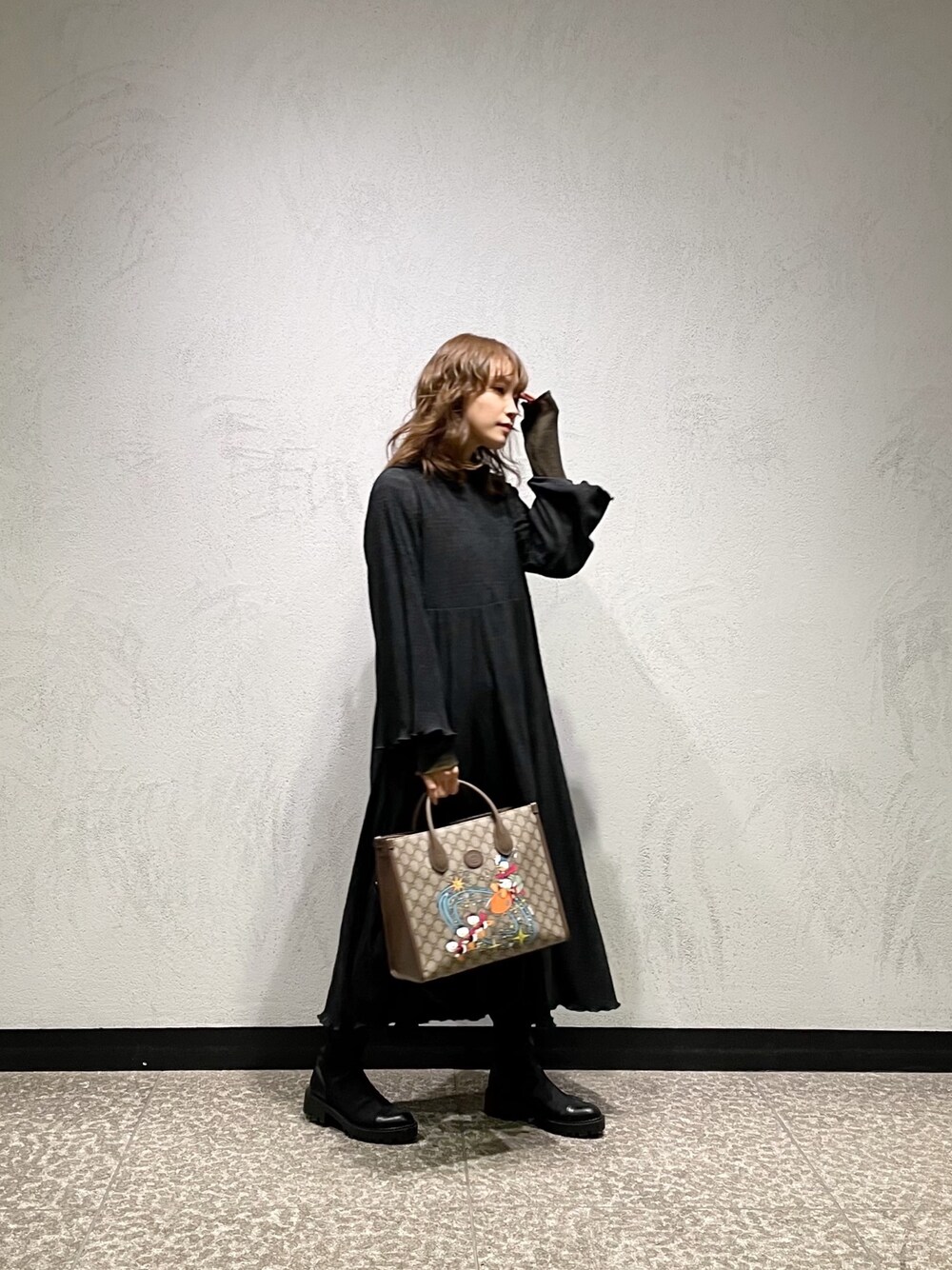 「私の推しブランド、cohina、コヒナ、高橋愛、あべカメラ、タートルネック、きれいめカジュアル、ZARA、ニーハイブーツ、ロングワンピース」｜「COHINAのアイテム（ワンピース/ドレス、ブルー系）」を使った、高橋愛さん（レディース・154cm）の冬コーディネートの1枚目の写真