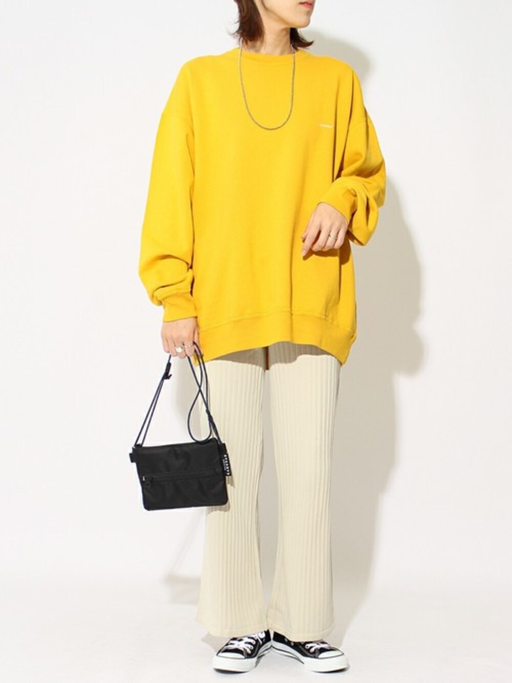 「ビッグシルエット、トレンド、ベージュ、リブパンツ、ワンマイルウェア、フレアパンツ、春コーデ、Hanes、ヘインズ、ジーンズファクトリー」｜「HANESの[HANES/ヘインズ] リブワイドパンツ（その他パンツ、ベージュ系）」を使った、jeansfactoryさん（レディース・160cm）の春コーディネートの1枚目の写真