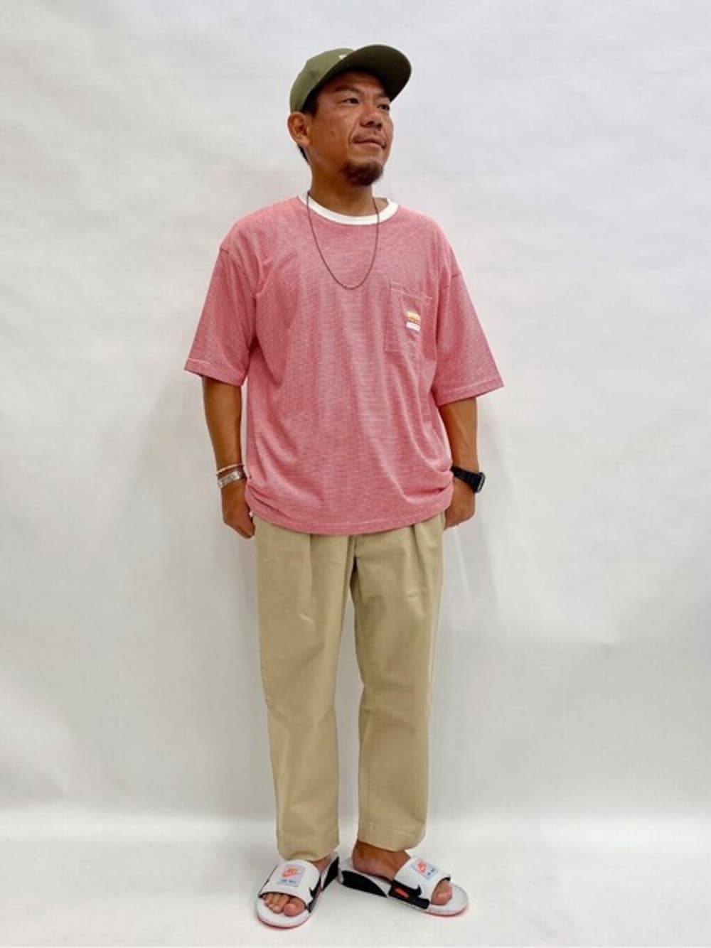 「ボーダー、NIKE、Tシャツ、休日スタイル、サンダル、AIR MAX、夏コーデ、リンガーTシャツ、payday、ジーンズファクトリー」｜「PAYDAYの【BEGIN 6月号掲載】[PAY DAY/ペイデイ] 別注 ロゴ付きリンガー ボーダービッグTシャツ（Tシャツ/カットソー、レッド系）」を使った、jeansfactoryさん（メンズ・164cm）の夏コーディネートの1枚目の写真