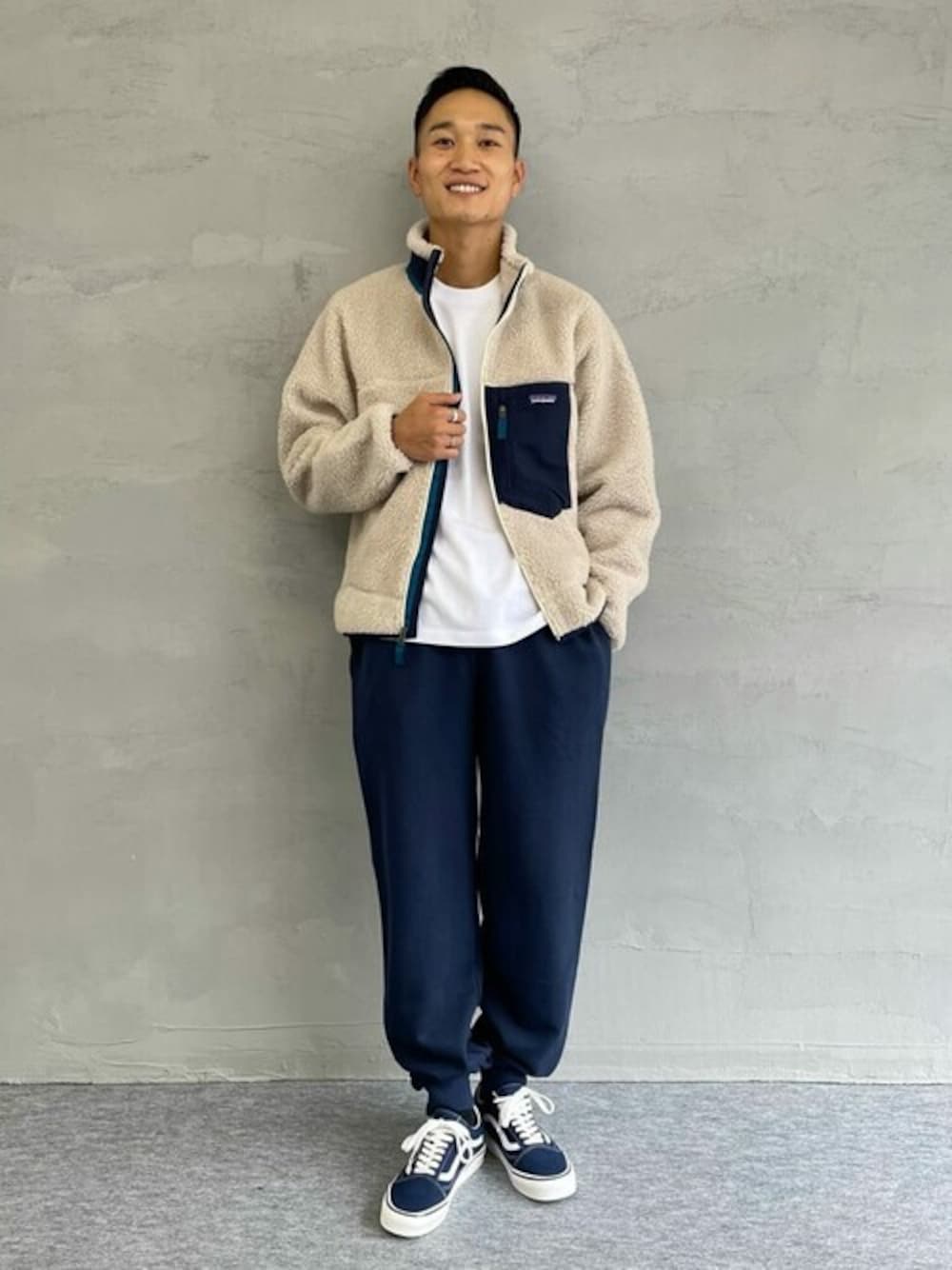 「スウェットパンツ、ロンT、フリース、パタゴニア、レトロ、ワンポイント、ダントン、レトロX、ジーンズファクトリー、RETRO-X」｜「patagoniaのpatagonia [パタゴニア] メンズ クラシック レトロX ジャケット（その他アウター、ベージュ系）」を使った、jeansfactoryさん（メンズ・178cm）の秋コーディネートの1枚目の写真