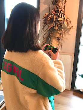 「カフェ」｜「アイテム（ブルゾン）」を使った、N a oさん（レディース・158cm）の春コーディネート