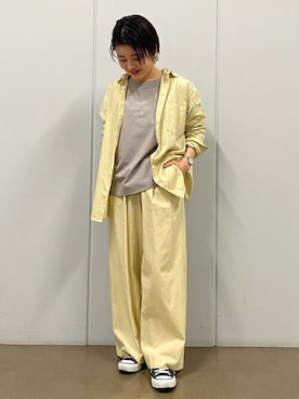 「human woman（ヒューマンウーマン）の◆FOOD TEXTILEサテンシャツ（シャツ/ブラウス）」を使った、ayakaさん（レディース・151cm）の春コーディネート