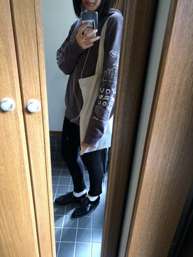 「OMIYAGE（オミヤゲ）のアイテム」を使った、れれさん（レディース・156cm）の秋コーディネート