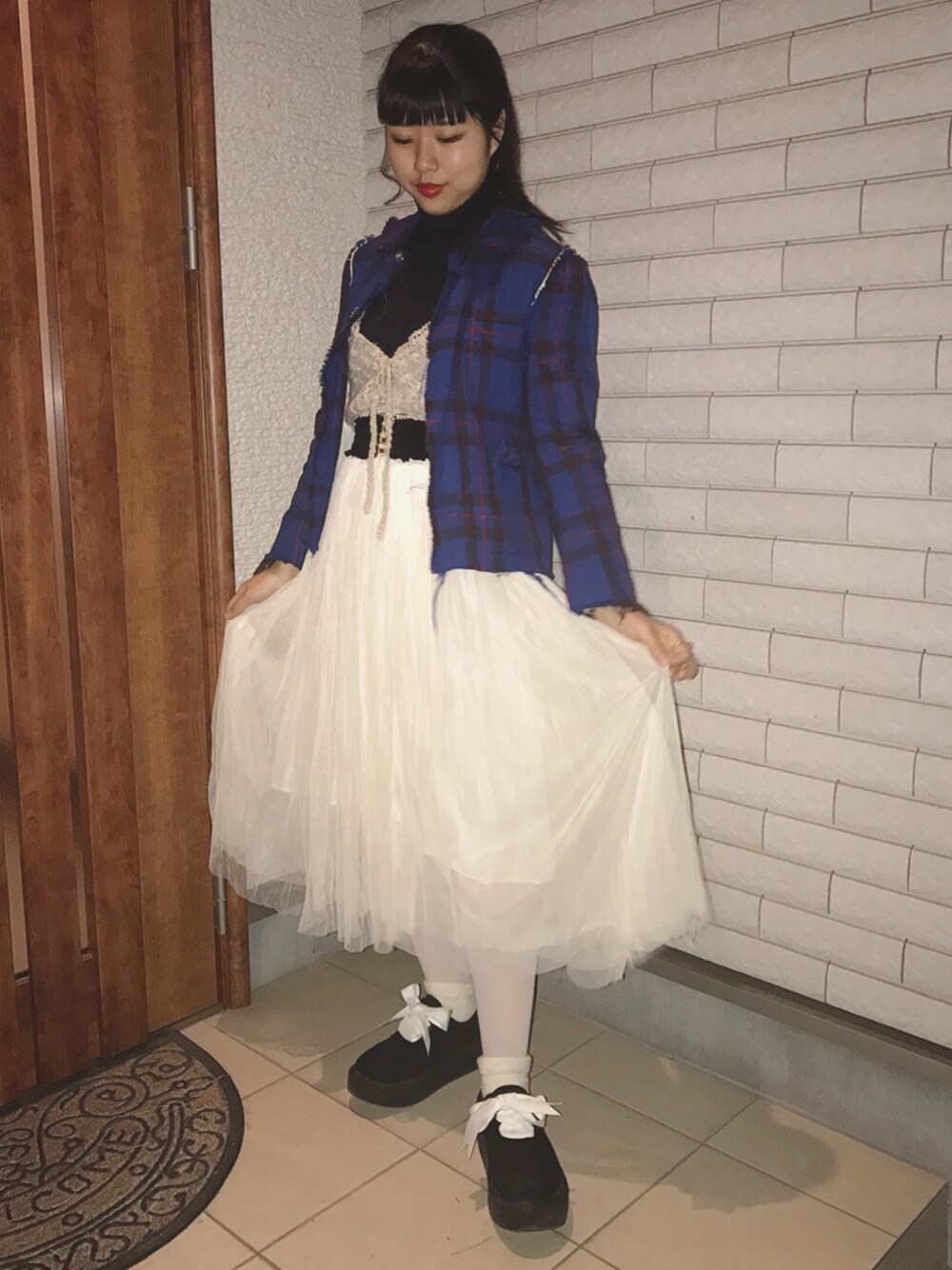 「ootd、used、vintage、古着、チュールスカート、ジャケット、ニット、タートルネック、キャミソール、春コーデ」｜「tricot COMME des GARCONSのアイテム（カバーオール、ブルー系）」を使った、アイさん（レディース・161cm）の春コーディネートの1枚目の写真