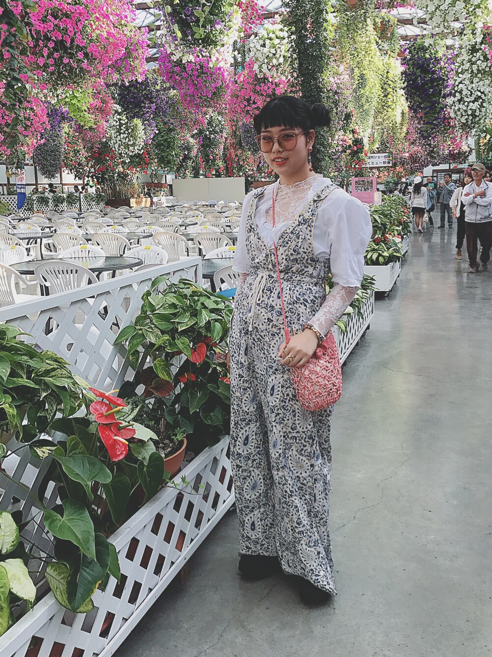 「ootd、used、vintage、古着、春コーデ、レース、花柄、オールインワン、ブラウス」｜「🇰🇷のアイテム（サングラス、ピンク系）」を使った、アイさん（レディース・161cm）の春コーディネートの1枚目の写真