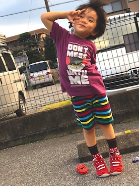 「Moujonjon（ムージョンジョン）のアイテム（その他パンツ）」を使った、むすぶさん（キッズ・110cm）の秋コーディネート