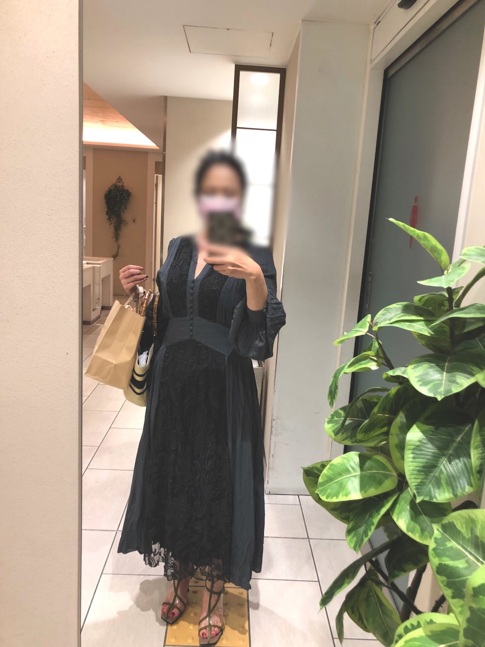MEDI EMBROIDERY TULLE LACE DRESSを使った人気ファッション