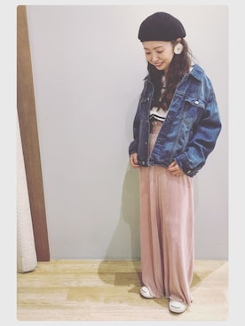 「earth music&ecology（アースミュージックアンドエコロジー）のアイテム（デニムジャケット）」を使った、tomopuuさん（レディース・152cm）の冬コーディネート