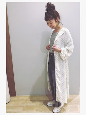 「earth music&ecology（アースミュージックアンドエコロジー）のアイテム（デニムパンツ）」を使った、tomopuuさん（レディース・152cm）の春コーディネート