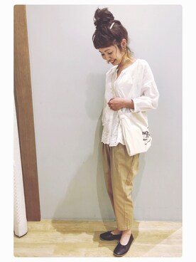 「earth music&ecology（アースミュージックアンドエコロジー）のアイテム（バレエシューズ、ブラック系）」を使った、tomopuuさん（レディース・152cm）の春コーディネート