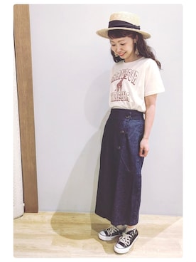 「earth music&ecology（アースミュージックアンドエコロジー）のアイテム（デニムスカート）」を使った、tomopuuさん（レディース・152cm）の春コーディネート