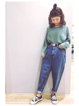 「Lee（リー）の【LEE×earth】 ベルト付きテーパードパンツ ○（デニムパンツ）」を使った、tomopuuさん（レディース・152cm）の冬コーディネート