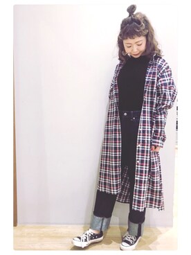 「earth music&ecology（アースミュージックアンドエコロジー）のCOTTON USAデニムパンツ(ストレート) 〇（デニムパンツ）」を使った、tomopuuさん（レディース・152cm）の冬コーディネート