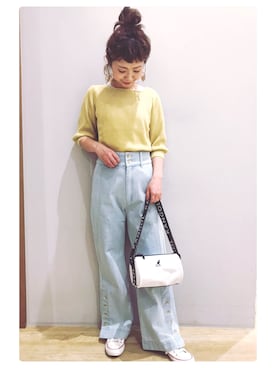 「earth music&ecology（アースミュージックアンドエコロジー）のサイドボタンパンツ 〇（デニムパンツ）」を使った、tomopuuさん（レディース・152cm）の春コーディネート