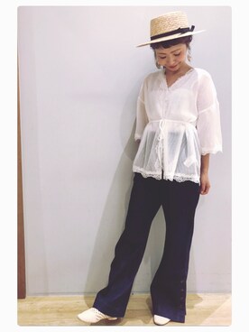 「earth music&ecology（アースミュージックアンドエコロジー）のサイドボタンパンツ 〇（デニムパンツ）」を使った、tomopuuさん（レディース・153cm）の夏コーディネート