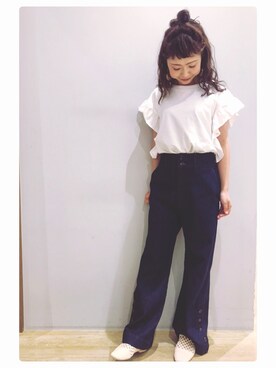 「earth music&ecology（アースミュージックアンドエコロジー）のサイドボタンパンツ 〇（デニムパンツ）」を使った、tomopuuさん（レディース・153cm）の夏コーディネート