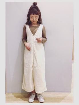 「earth music&ecology（アースミュージックアンドエコロジー）のアイテム（ジャンパースカート）」を使った、tomopuuさん（レディース・152cm）の秋コーディネート