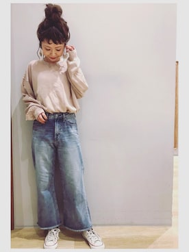 「earth music&ecology（アースミュージックアンドエコロジー）のアイテム（デニムパンツ）」を使った、tomopuuさん（レディース・152cm）の冬コーディネート