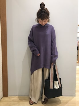 「earth music&ecology（アースミュージックアンドエコロジー）のベロアプリーツパンツ ＊（その他パンツ）」を使った、tomopuuさん（レディース・152cm）の秋コーディネート