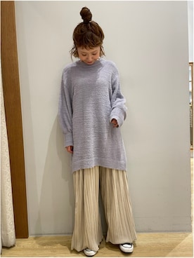 「earth music&ecology（アースミュージックアンドエコロジー）のベロアプリーツパンツ ＊（その他パンツ）」を使った、tomopuuさん（レディース・152cm）の秋コーディネート