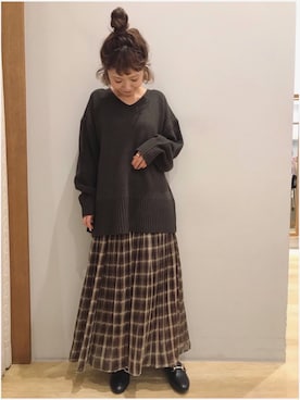 「earth music&ecology（アースミュージックアンドエコロジー）のアイレットニットプルオーバー　＊（ニット/セーター）」を使った、tomopuuさん（レディース・152cm）の冬コーディネート