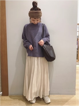 「earth music&ecology（アースミュージックアンドエコロジー）のシャイニーサテンギャザースカート ＊（スカート）」を使った、tomopuuさん（レディース・152cm）の冬コーディネート