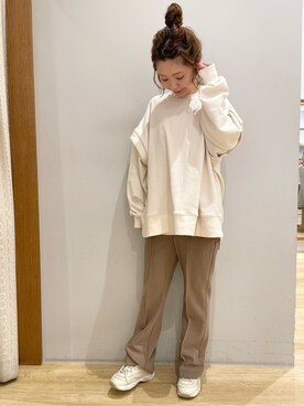 「earth music&ecology（アースミュージックアンドエコロジー）のアイテム（スウェット）」を使った、tomopuuさん（レディース・152cm）の冬コーディネート