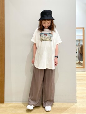 「earth music&ecology（アースミュージックアンドエコロジー）のアイテム（ハット、ブラック系）」を使った、tomopuuさん（レディース・152cm）の夏コーディネート