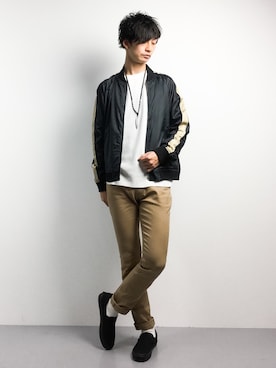 「jiggys shop（ジギーズショップ）のアイテム（チノパンツ）」を使った、RENさん（メンズ・176cm・20代）の冬コーディネート