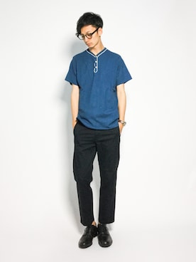 「ノーカラー」｜「アイテム（チノパンツ）」を使った、RENさん（メンズ・176cm）の夏コーディネート